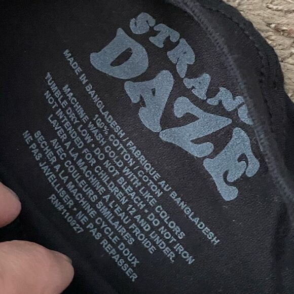 Strange Daze black white crewneck short sleeve ladies casual large tshirt - Picture 2 of 3